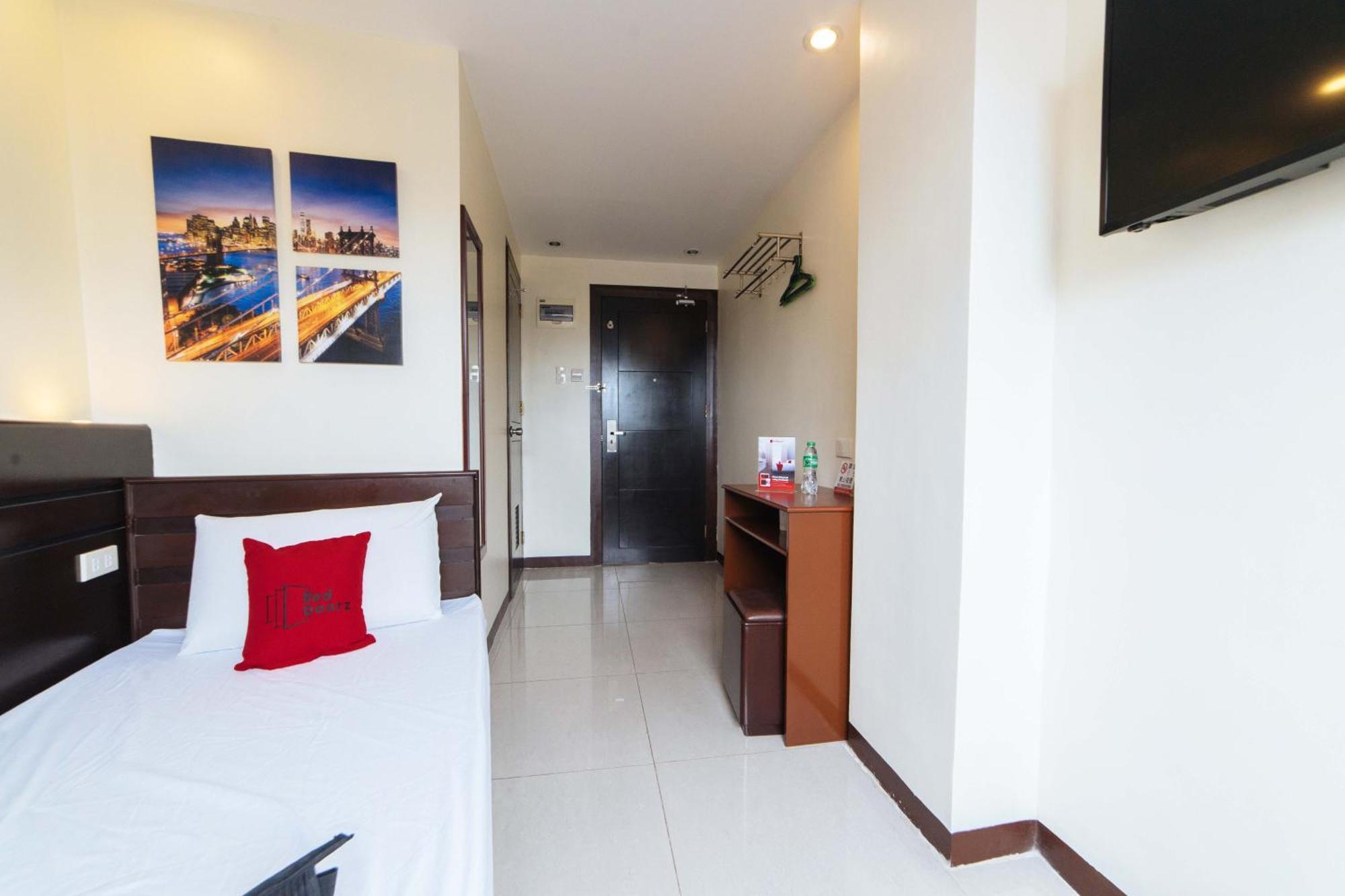 Reddoorz Near Victoria Mall Davao City المظهر الخارجي الصورة